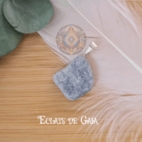 Pendentif en pierre roulée de jaspe bleu